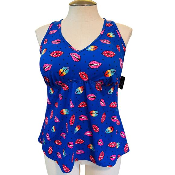TOP ONLY Torrid 2 (2X 18/20) Lips & Stars Wireless Padded V‎ Neck Tankini Swim - Picture 1 of 4